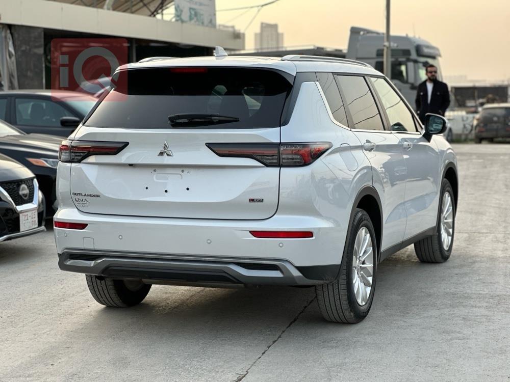 ميتسوبيشي اوتلاندر